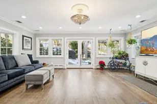 4 Paul Revere Ln, Centerport, NY 11721 - Photo 8