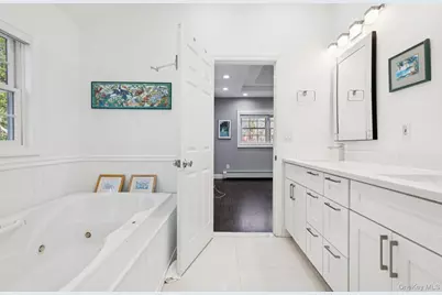 4 Paul Revere Lane, Centerport, NY 11721 - Photo 36