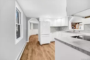 3843 Perry St, Jefferson Valley, NY 10535 - Photo 4