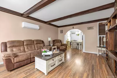 24715 89th Avenue, Bellerose, NY 11426 - Photo 4