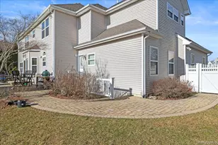 2 Pondside Ct, Mount Sinai, NY 11766 - Photo 30