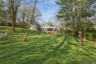 10 Pinedale Ave, Farmingville, NY 11738 - Photo 4