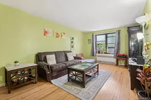 87-30 204th St, Hollis, NY 11423 - Photo 2