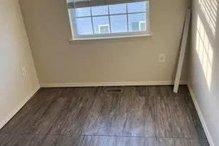 219 Surf Dr, Bronx, NY 10473 - Photo 12