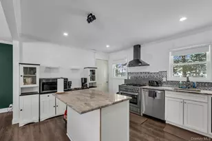 34 W Court Dr, Centereach, NY 11720 - Photo 16