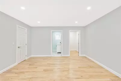 19 Stuyvesant Circle E, East Setauket, NY 11733 - Photo 30