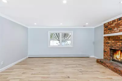 19 Stuyvesant Circle E, East Setauket, NY 11733 - Photo 20