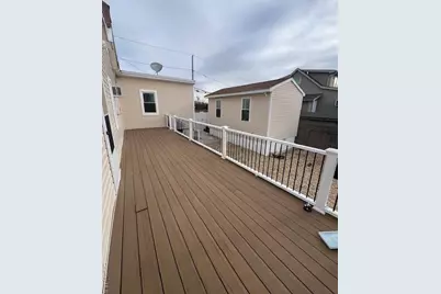 817 Ocean Street, Lindenhurst, NY 11757 - Photo 8