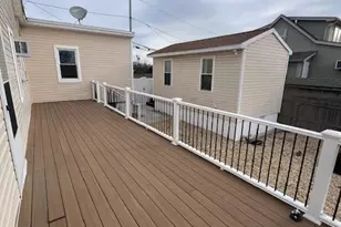 817 Ocean St, Lindenhurst, NY 11757 - Photo 8