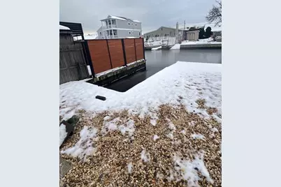 817 Ocean Street, Lindenhurst, NY 11757 - Photo 12