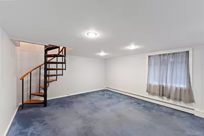 627 Buxton Avenue, West Hempstead, NY 11552 - Photo 18