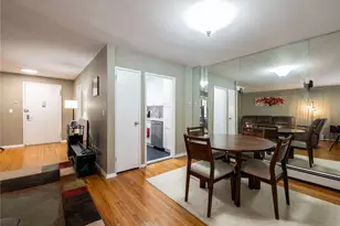 25 Park Pl, Great Neck, NY 11021 - Photo 4