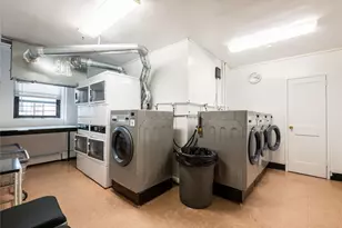 25 Park Pl, Great Neck, NY 11021 - Photo 26