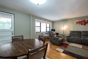 25 Park Pl, Great Neck, NY 11021 - Photo 12