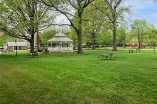 25 Park Pl, Great Neck, NY 11021 - Photo 28