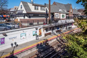 25 Park Pl, Great Neck, NY 11021 - Photo 32