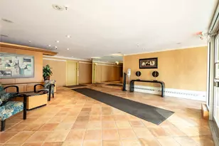 25 Park Pl, Great Neck, NY 11021 - Photo 24