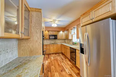 4 Verplanck Avenue, Hopewell Junction, NY 12533 - Photo 12