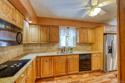 4 Verplanck Avenue, Hopewell Junction, NY 12533 - Photo 4