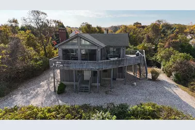 21 Captain Kidds Path, Montauk, NY 11954 - Photo 4