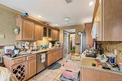 157 Hidden Ponds Circle, Smithtown, NY 11787 - Photo 12