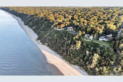 108 Beach Road, Wading River, NY 11792 - Photo 2