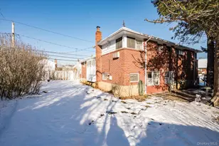 9 Walnut Pl, Massapequa, NY 11758 - Photo 14