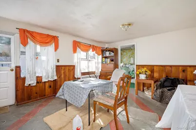 9 Walnut Place, Massapequa, NY 11758 - Photo 12