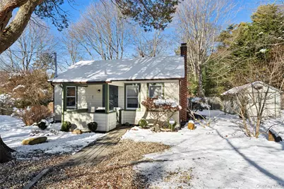 424 Main Street, Quiogue, NY 11978 - Photo 16