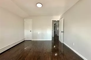 254-16 Craft Ave, Rosedale, NY 11422 - Photo 8