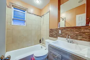 111-20 145th St, Jamaica, NY 11435 - Photo 12