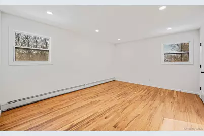 15 Terry Court, North Babylon, NY 11703 - Photo 16