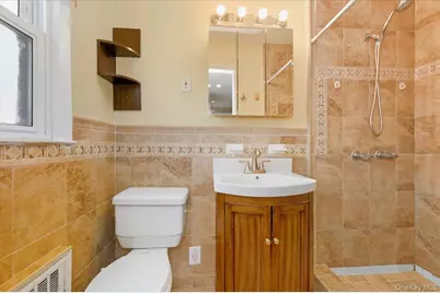 401 W Walnut Street #Upper, Long Beach, NY 11561 - Photo 14