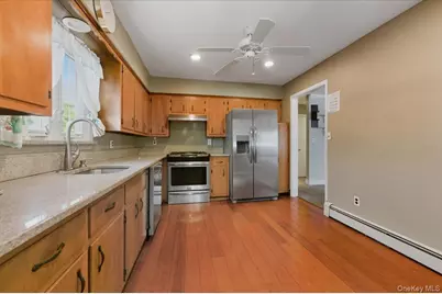 401 W Walnut Street #Upper, Long Beach, NY 11561 - Photo 6