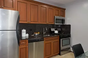 100 Friendly Ct Ave, Babylon, NY 11704 - Photo 4