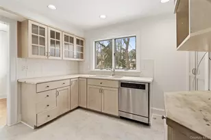 23 Garretson Rd, White Plains, NY 10604 - Photo 10