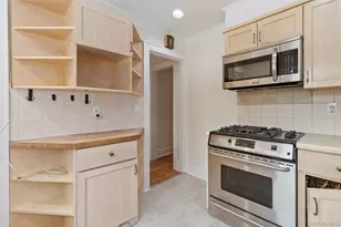 23 Garretson Rd, White Plains, NY 10604 - Photo 12