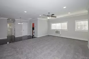 556 New Hwy, Hauppauge, NY 11788 - Photo 4