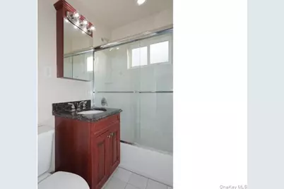 556 New Highway #4-2E, Hauppauge, NY 11788 - Photo 8