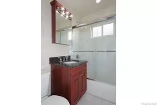 556 New Hwy, Hauppauge, NY 11788 - Photo 8