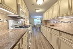 331 Clubhouse Ct, Coram, NY 11727 - Photo 6