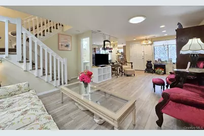 331 Clubhouse Court, Coram, NY 11727 - Photo 2