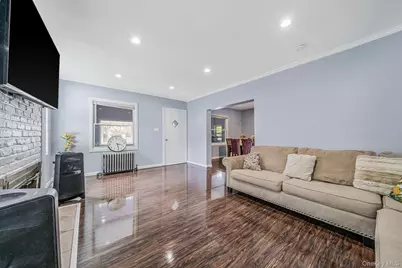 26 Rosedale Avenue, Freeport, NY 11520 - Photo 4