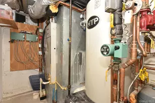 300 Pennsylvania Ave, Mineola, NY 11501 - Photo 34