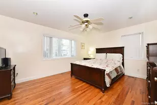 300 Pennsylvania Ave, Mineola, NY 11501 - Photo 10