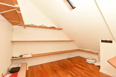 300 Pennsylvania Avenue, Mineola, NY 11501 - Photo 16