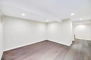 32 Longfellow Ave, Westbury, NY 11590 - Photo 14