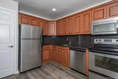 60 Chelsea Court #AD09, Bohemia, NY 11716 - Photo 2