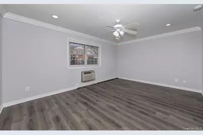 60 Chelsea Court #AD09, Bohemia, NY 11716 - Photo 8