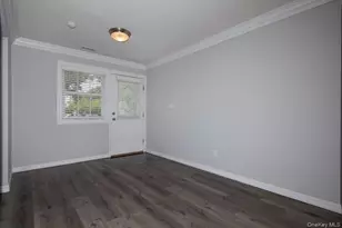 215 Tudor Ln, Middle Island, NY 11953 - Photo 4